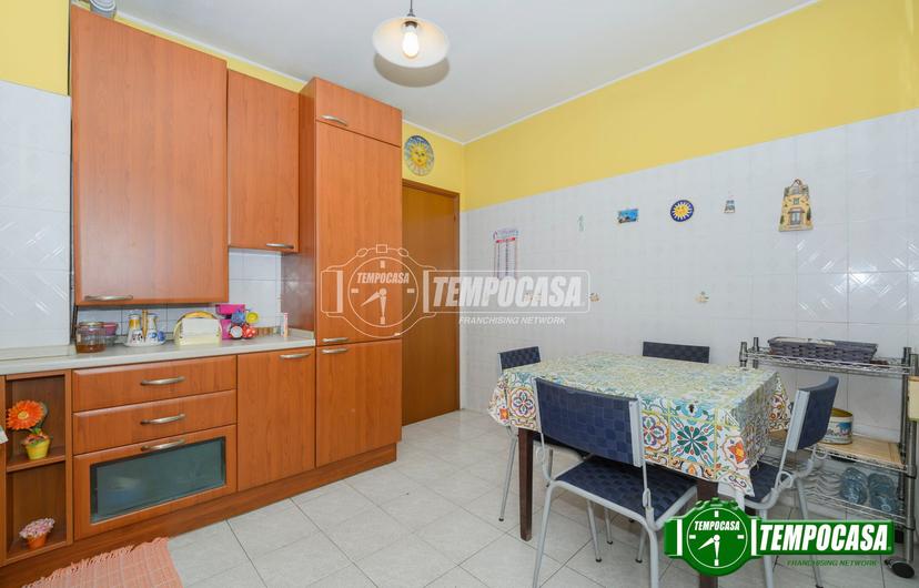 Trilocale in Via Aldo Moro, Locate di Triulzi — foto 4 di 5