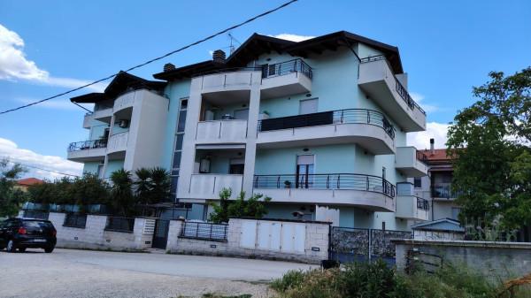 Trilocale in Viale San Martino, Città Sant'Angelo — foto 5 di 5