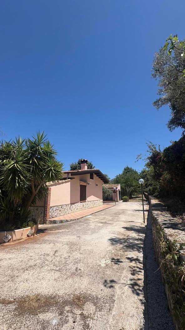 Villa in Via Rosalia Sinibaldi 23, Monreale