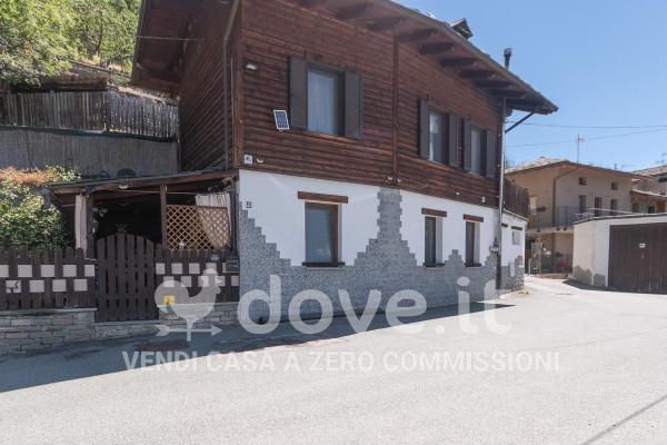 Villa in Via Battaglione Aosta, S.N.C., Saint-Vincent — foto 2 di 5