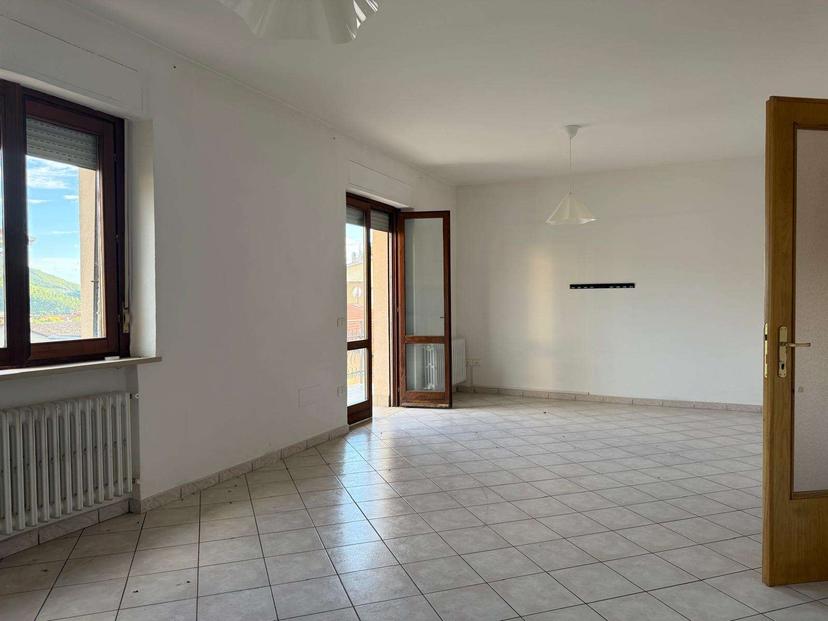 Quadrilocale in Via Marche, Nocera Umbra — foto 3 di 5