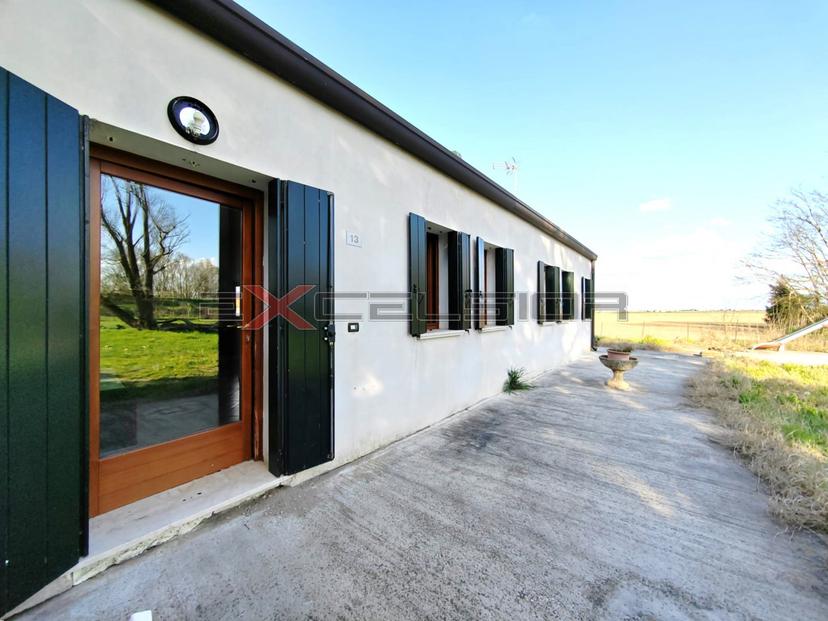 Villa in Via G. Matteotti N.20 Bis - Cavarzere (Ve), Cavarzere — foto 4 di 5