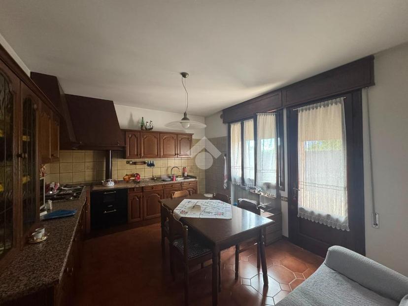 Villa in Via Antonio Canova, Giavera del Montello — foto 2 di 5