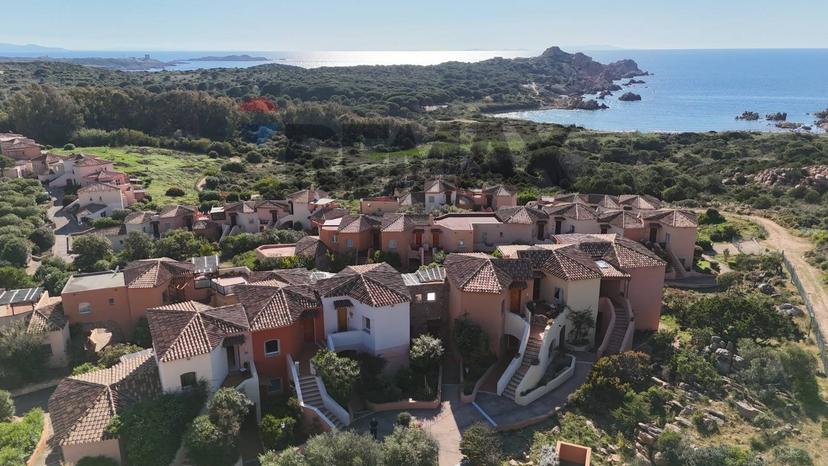 Trilocale in Cala Rossa -Canneddi, Trinità d'Agultu e Vignola — foto 2 di 5