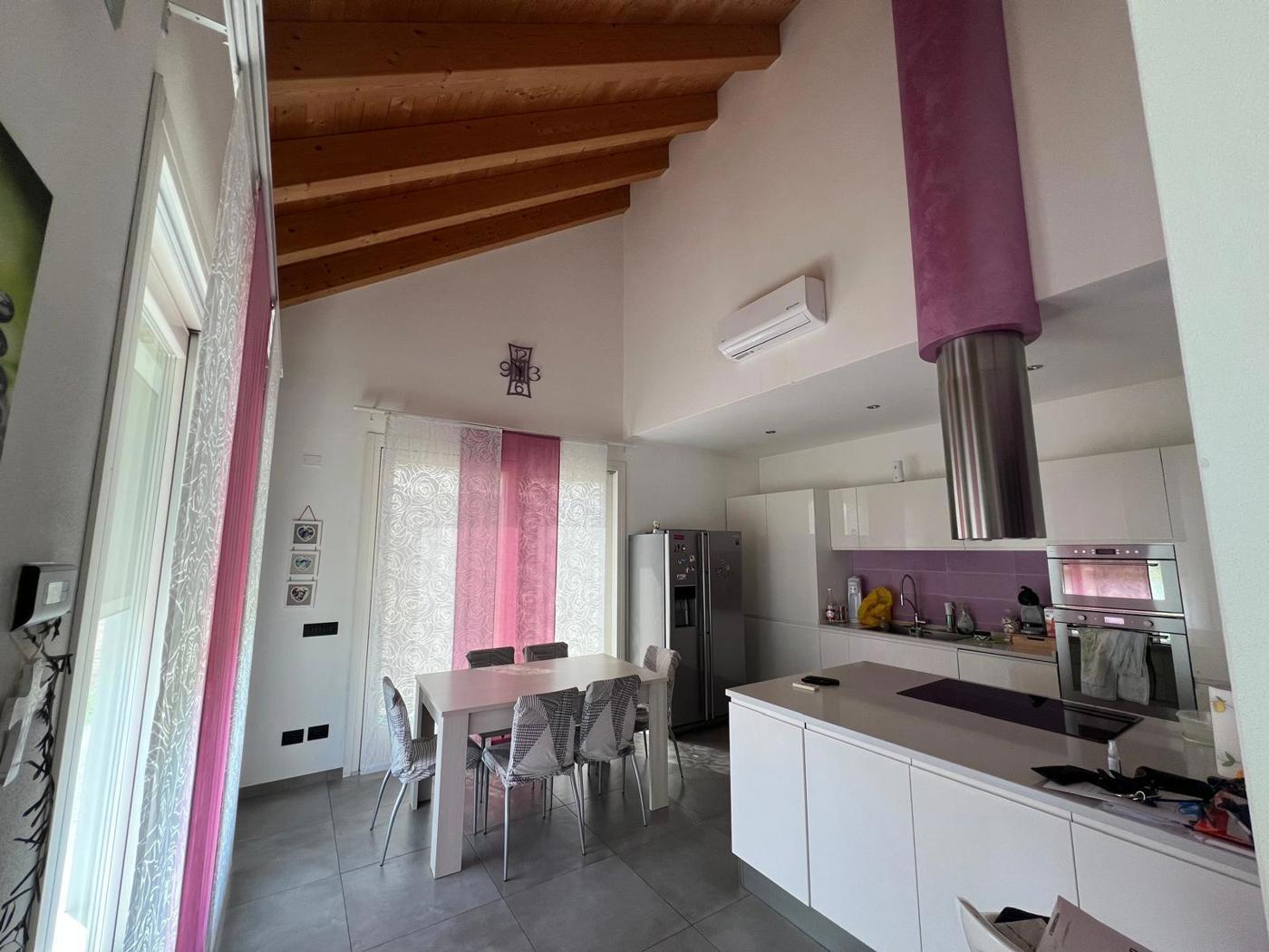 Villa in Via Stazione Snc, Lendinara