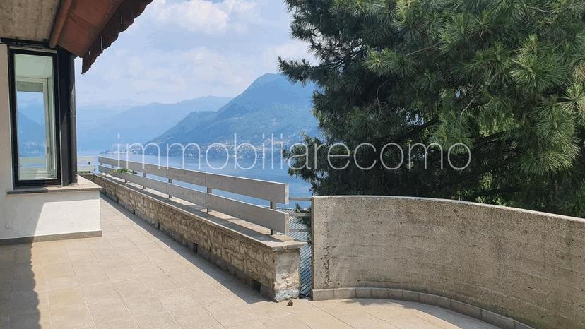 Villa plurifamiliare in Via Bignanico, Como — foto 2 di 5