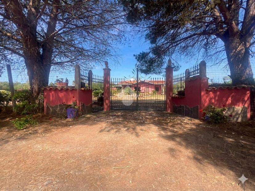 Casa indipendente in Via Ss292, Oristano — foto 3 di 5