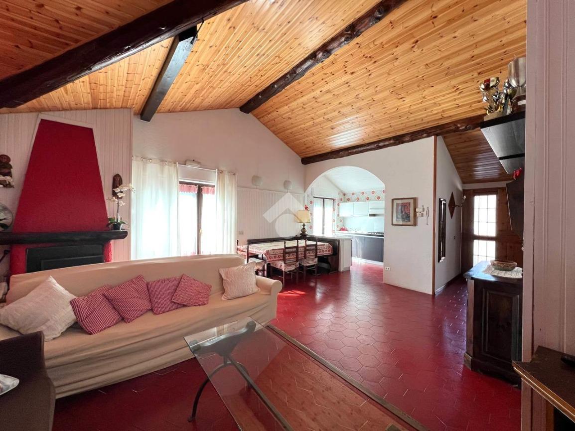 Trilocale in Via Vittorio Emanuele 21, Castione della Presolana