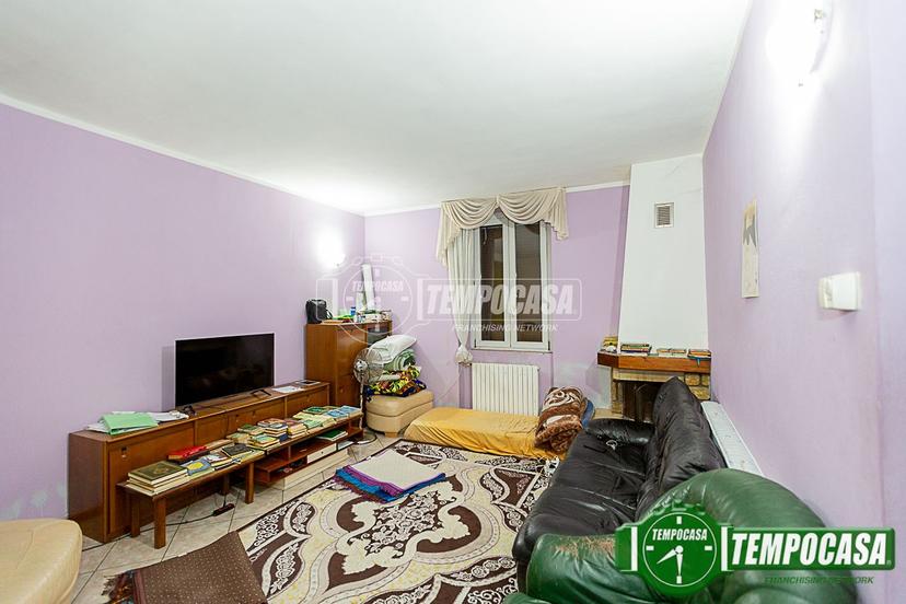 Trilocale in Via Battista Mottini 41, Romano di Lombardia — foto 4 di 5