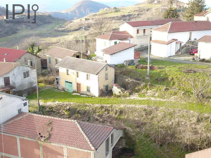 Casa indipendente in Turpino  Scaiole, Spigno Monferrato — foto 2 di 5