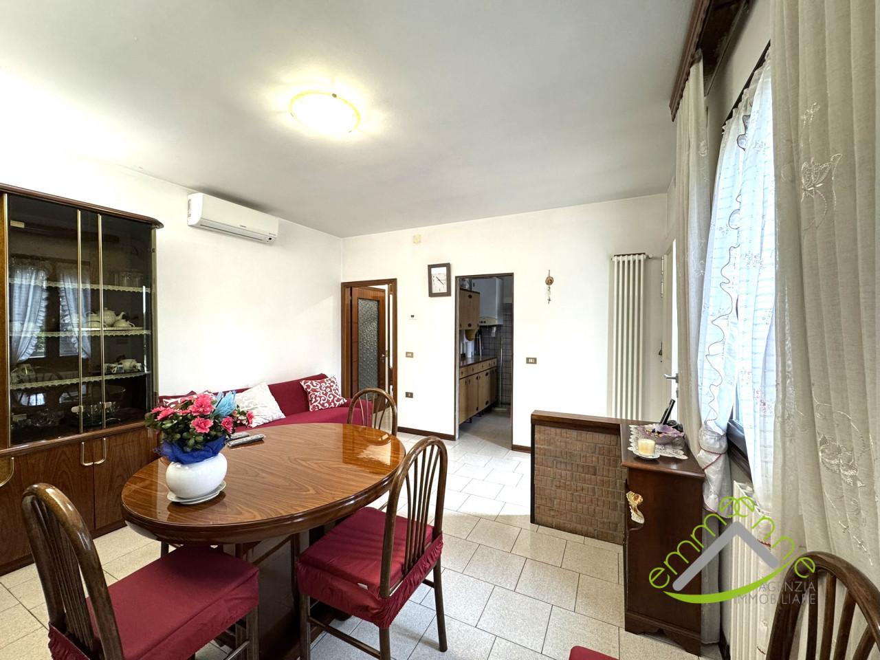Villa in Via Ada Negri, Dolo