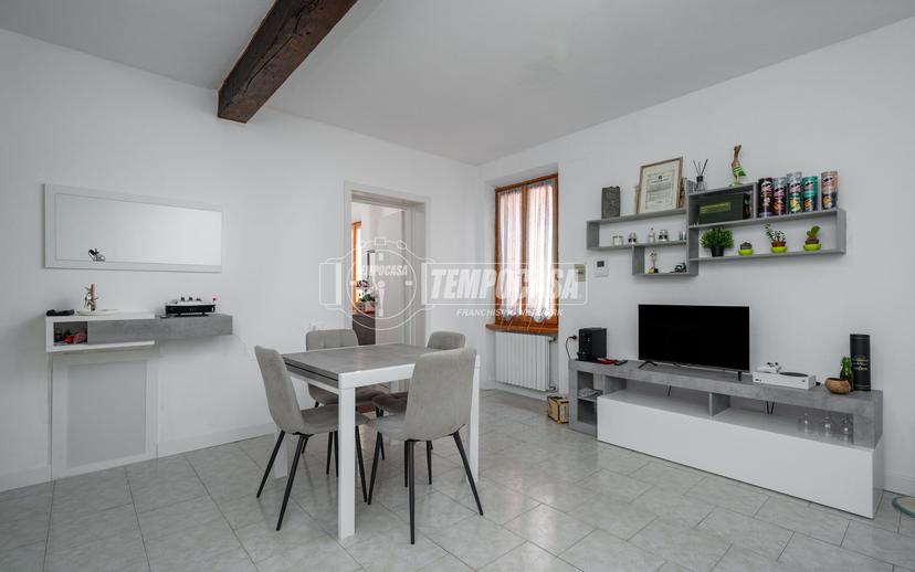 Trilocale in Via della Volta, Reggio nell'Emilia
