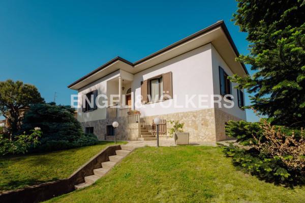 Villa in Via Monte Grappa 40, Carnago — foto 4 di 5