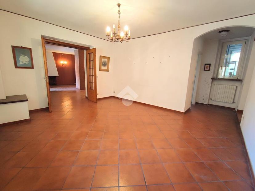 Casa indipendente in Piazza Monsignor F. Guerra 4, Volpedo — foto 4 di 5
