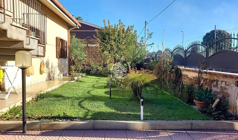 Villa in Via Circonvallazione Mare Orientale 114, Ardea