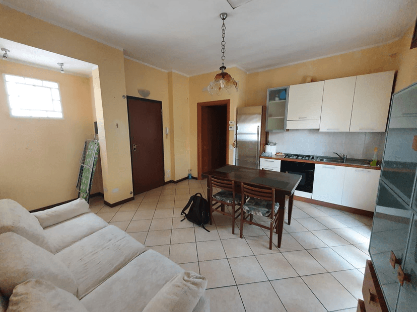 Stanza in appartamento in Via Alcide De Gasperi, Biassono — foto 3 di 5