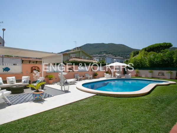 Villa bifamiliare in Via Eea, San Felice Circeo
