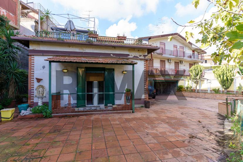 Villa in Via America 11, Gravina di Catania