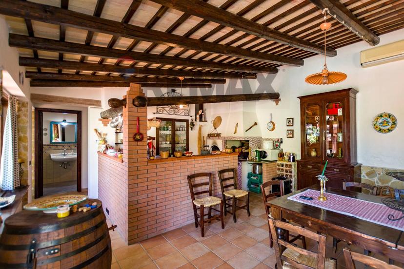 Villa in Via Caravaglios 61, Castelvetrano — foto 2 di 5