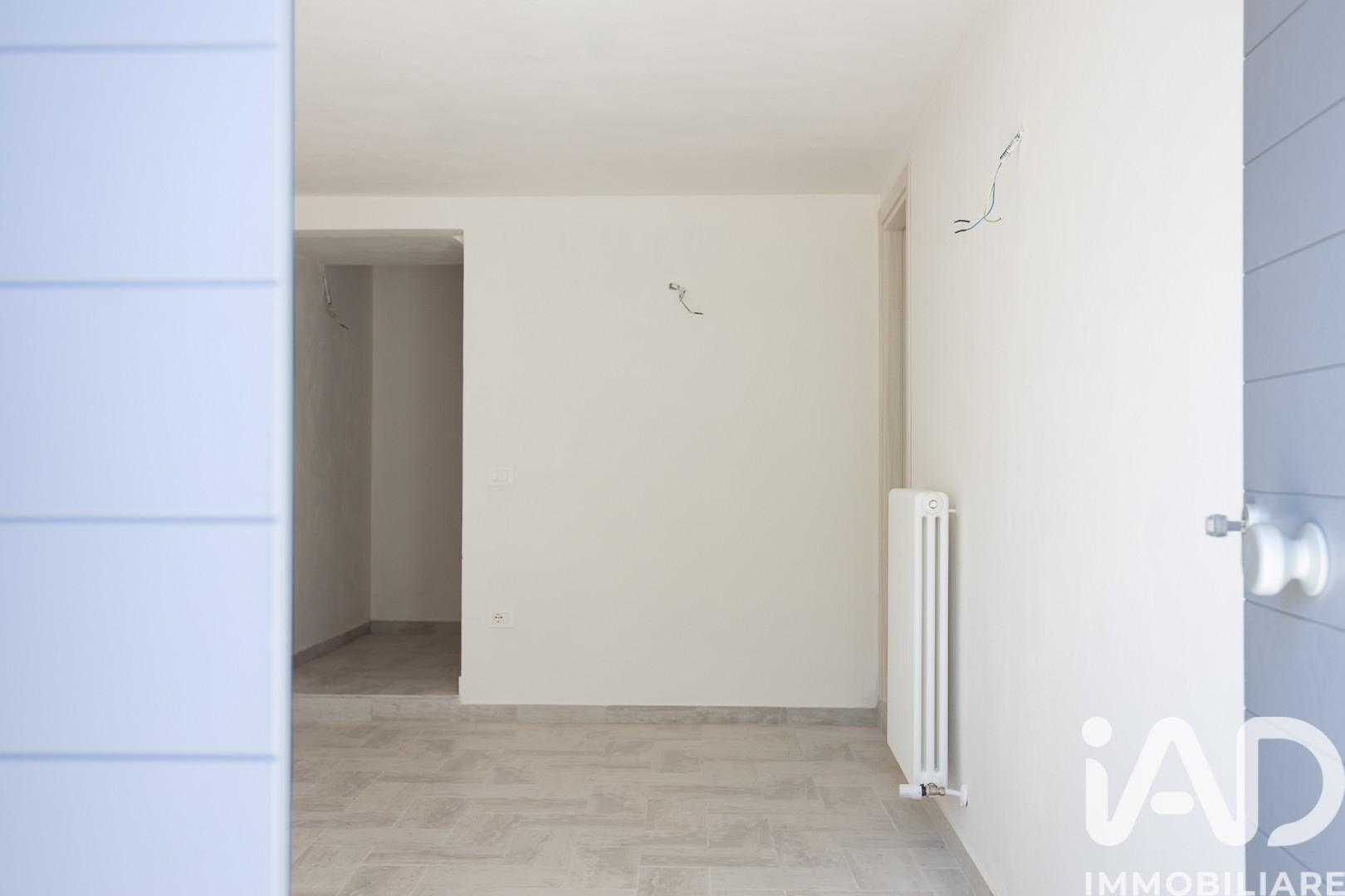 Casa indipendente in Frazione Frazione Nebbiano 120, Fabriano