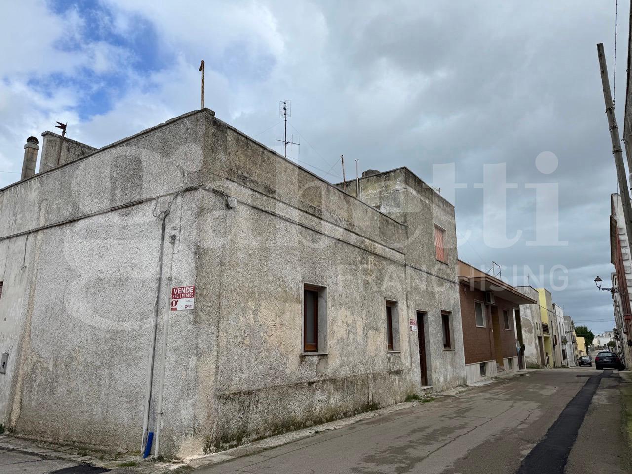 Casa indipendente in Via Indipendenza 16 , Uggiano la Chiesa