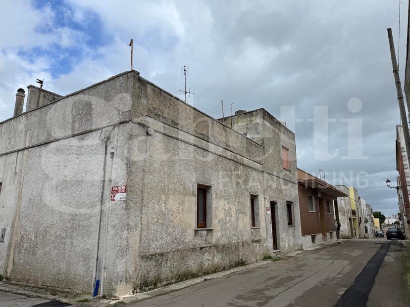Casa indipendente in Via Indipendenza 16 , Uggiano la Chiesa