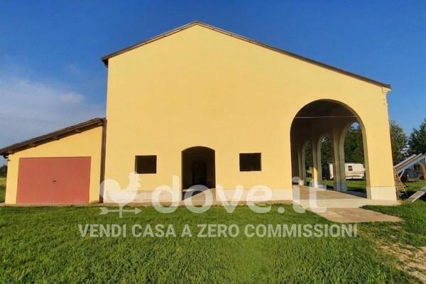 Terratetto unifamiliare in Novi di Modena, Mo, Novi di Modena