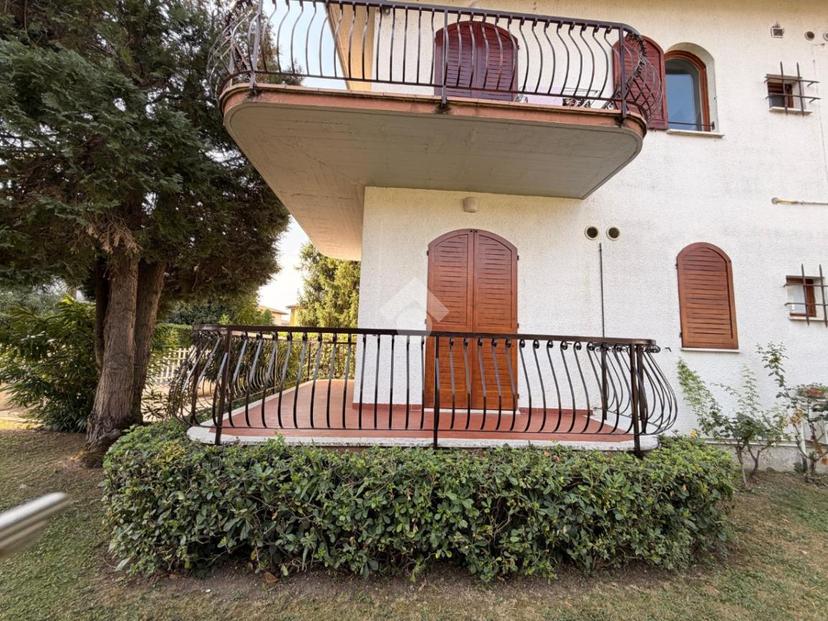 Trilocale in Via Alfieri 3, Peschiera del Garda — foto 5 di 5