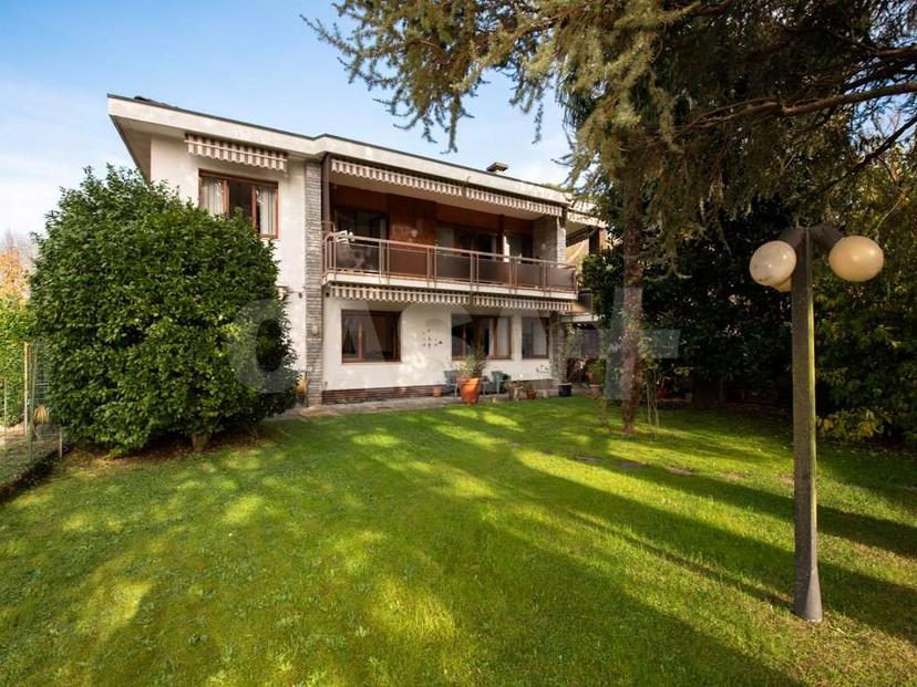 Villa unifamiliare in Via General Cadorna 20, Malnate — foto 2 di 5