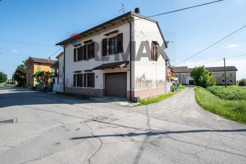 Casa indipendente in Via Cornedole 89, Castelnovo di Sotto — foto 5 di 5