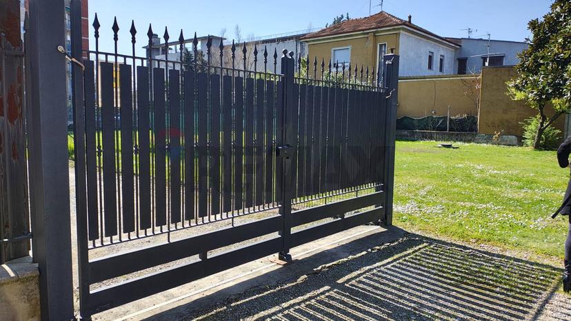 Trilocale in Via Tagliabue 71, Desio — foto 3 di 5