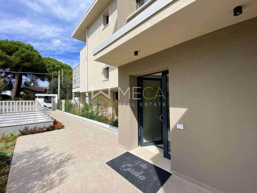 Trilocale in Via Celesti, Desenzano del Garda — foto 4 di 5
