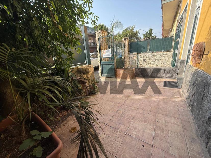 Trilocale in Via della Regione 68, San Giovanni la Punta — foto 2 di 5