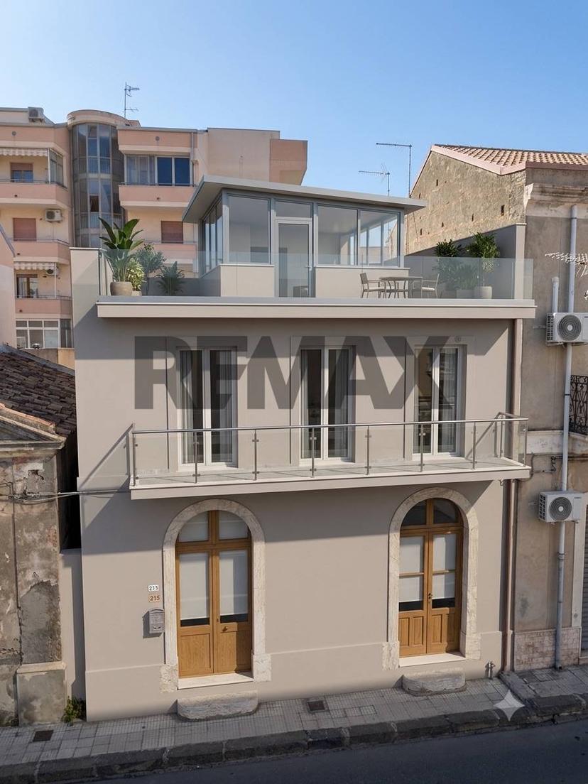 Casa indipendente in Corso Umberto I 215, Nizza di Sicilia — foto 4 di 5