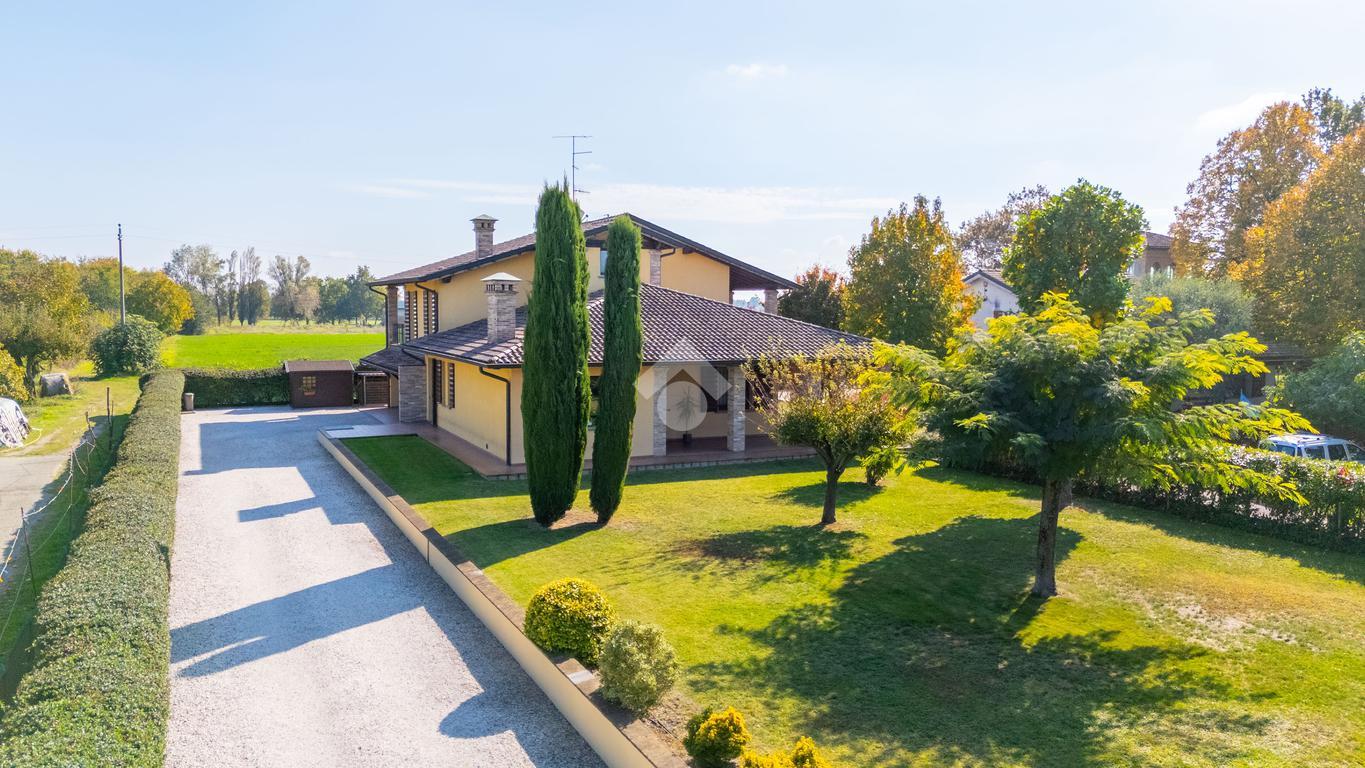 Villa in Via Cavatorti 21, Campegine