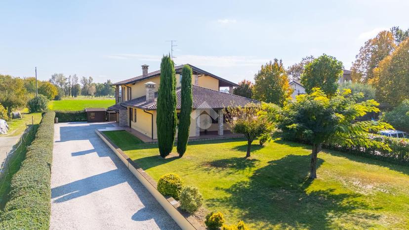 Villa in Via Cavatorti 21, Campegine