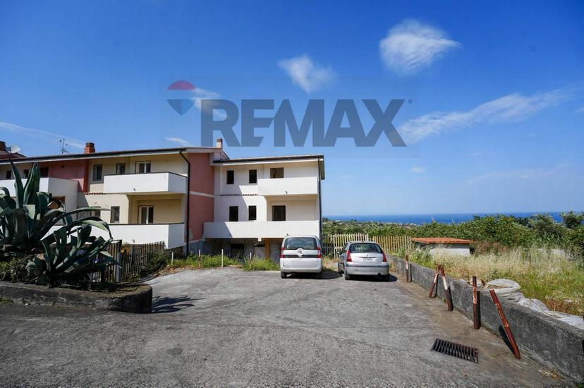 Villa a schiera in Via Vampolieri 10, Aci Catena — foto 2 di 5