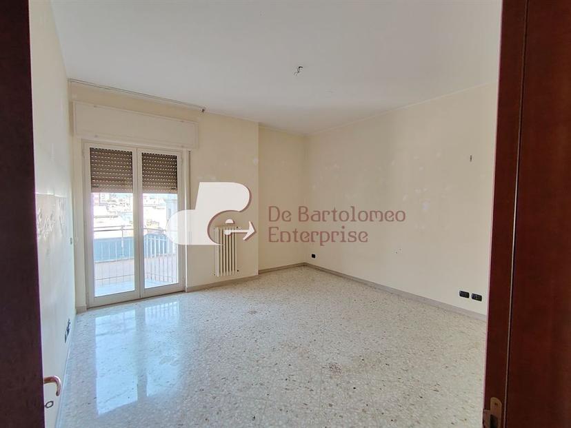 Quadrilocale in Corso Vittorio Emanele, Triggiano