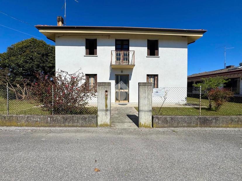 Villa in Via Enrico Fermi 25, Rivignano Teor — foto 5 di 5