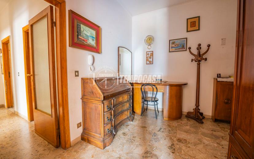 Trilocale in Viale Alcide De Gasperi 56, San Benedetto del Tronto — foto 2 di 5