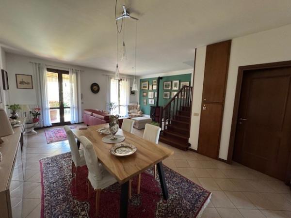 Villa a schiera in Via Martiri della Bettola, Reggio nell'Emilia