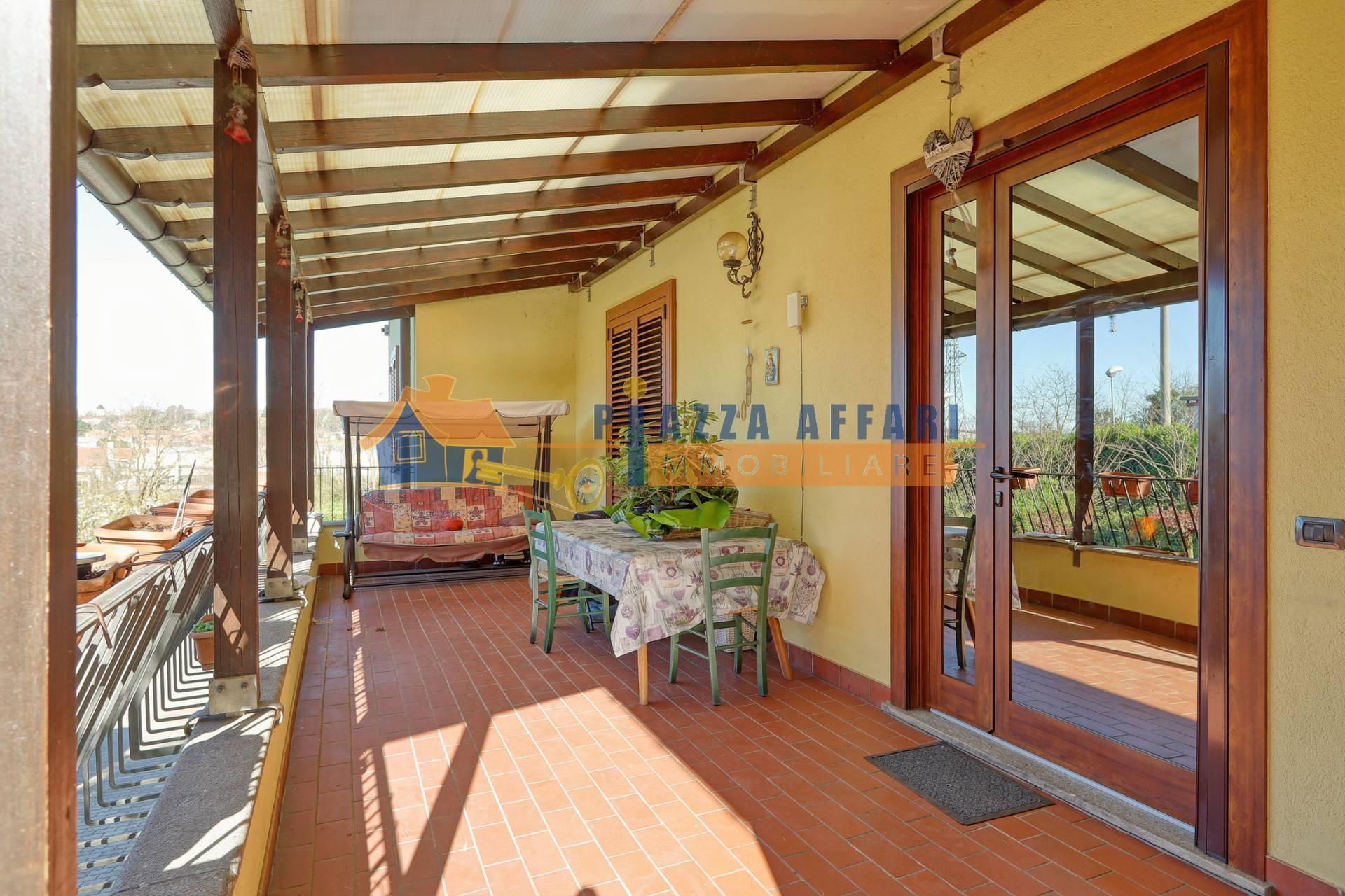 Villa in Via per Cedrate, Cavaria con Premezzo