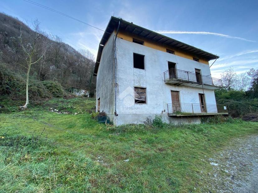 Casa indipendente in Via Acquasparsa, Casazza — foto 3 di 5