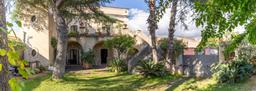 Villa, Viagrande
