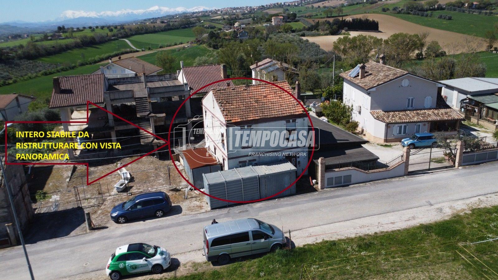 Casa indipendente in Strada Santa Caterina, Sant'Elpidio a Mare