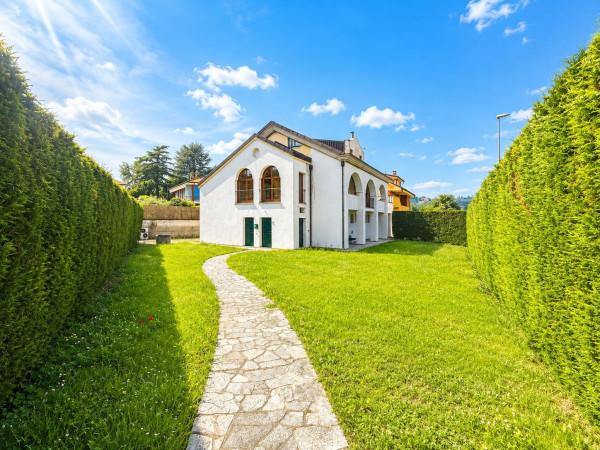 Villa in Via Monsignor Giuseppe Marello, Canelli