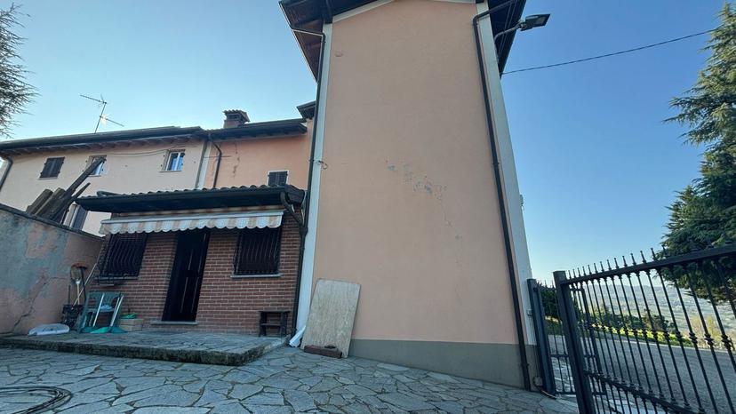 Casa indipendente in Donelasco 3, Santa Maria della Versa — foto 3 di 5