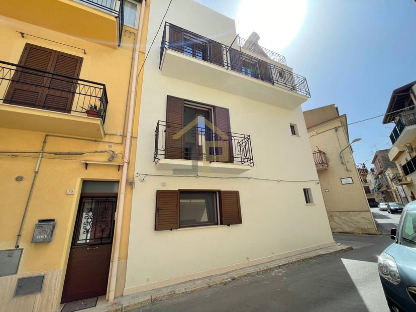 Casa indipendente in Via Damiani 24, Castellammare del Golfo — foto 3 di 5