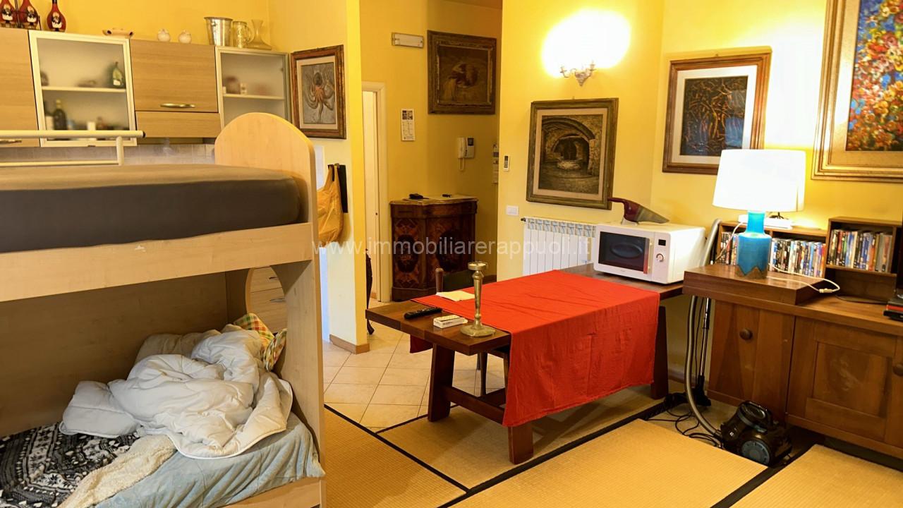Trilocale, Torrita di Siena