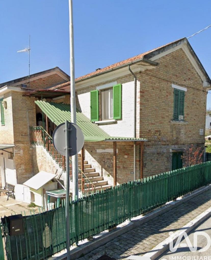 Casa indipendente in Viale Alcide De Gasperi, Monsampolo del Tronto — foto 3 di 5